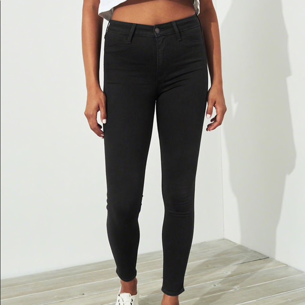 Hollister Black High Rise Jegging